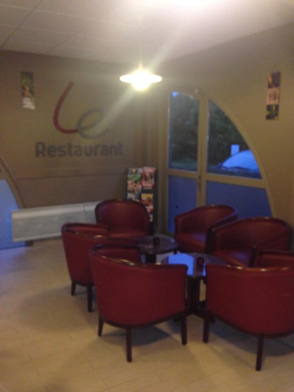 Campanile Livry-Gargan Hotel Exterior foto