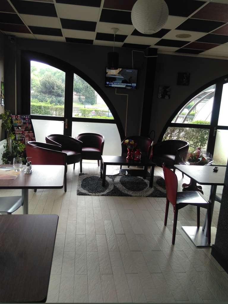 Campanile Livry-Gargan Hotel Facilități foto