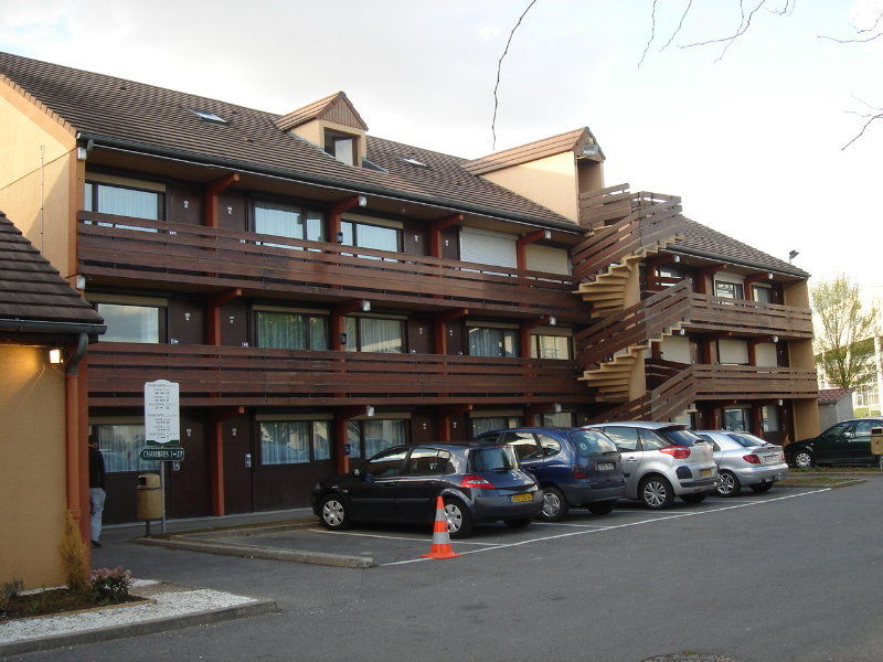 Campanile Livry-Gargan Hotel Exterior foto