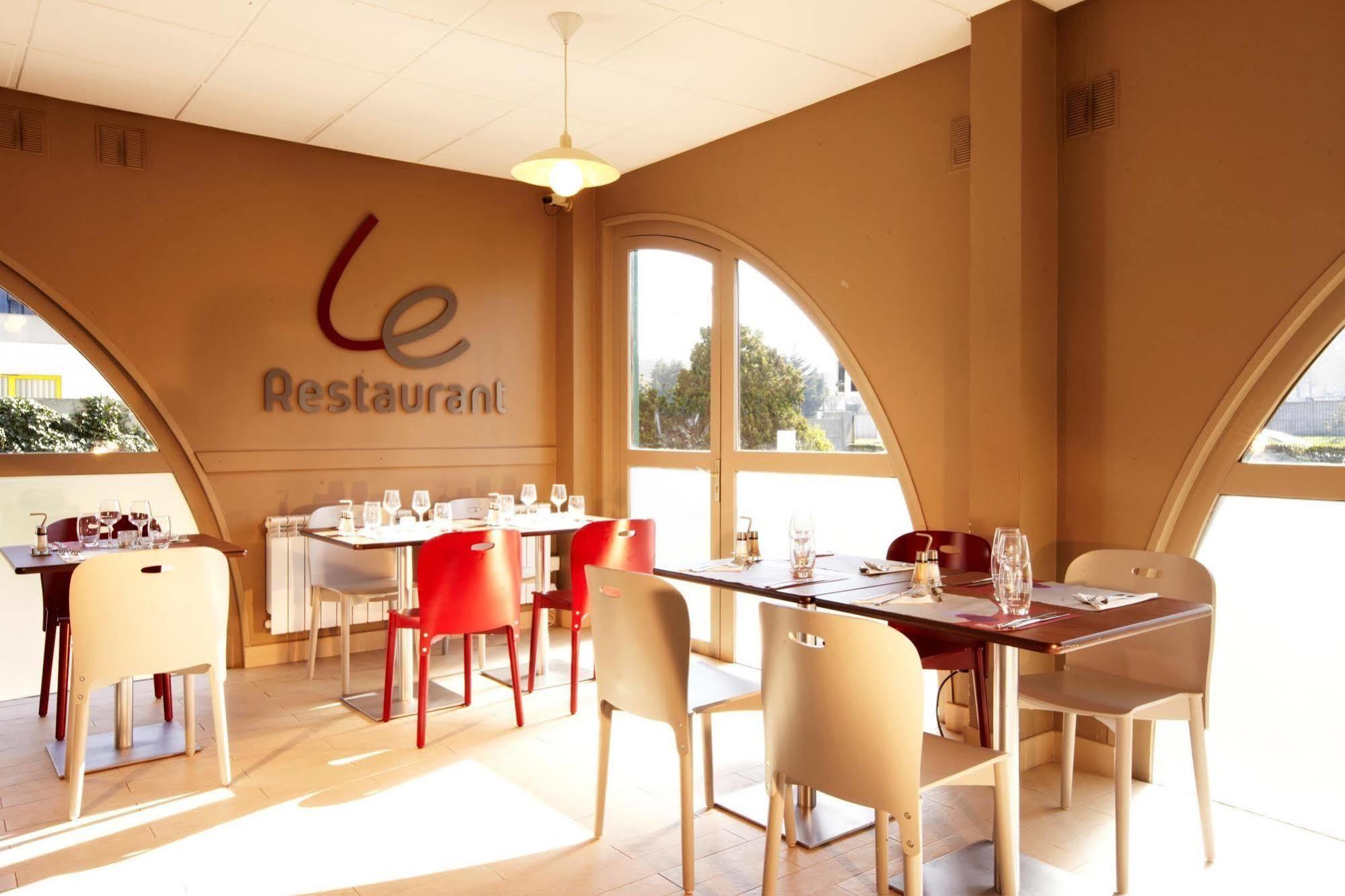 Campanile Livry-Gargan Hotel Restaurant foto