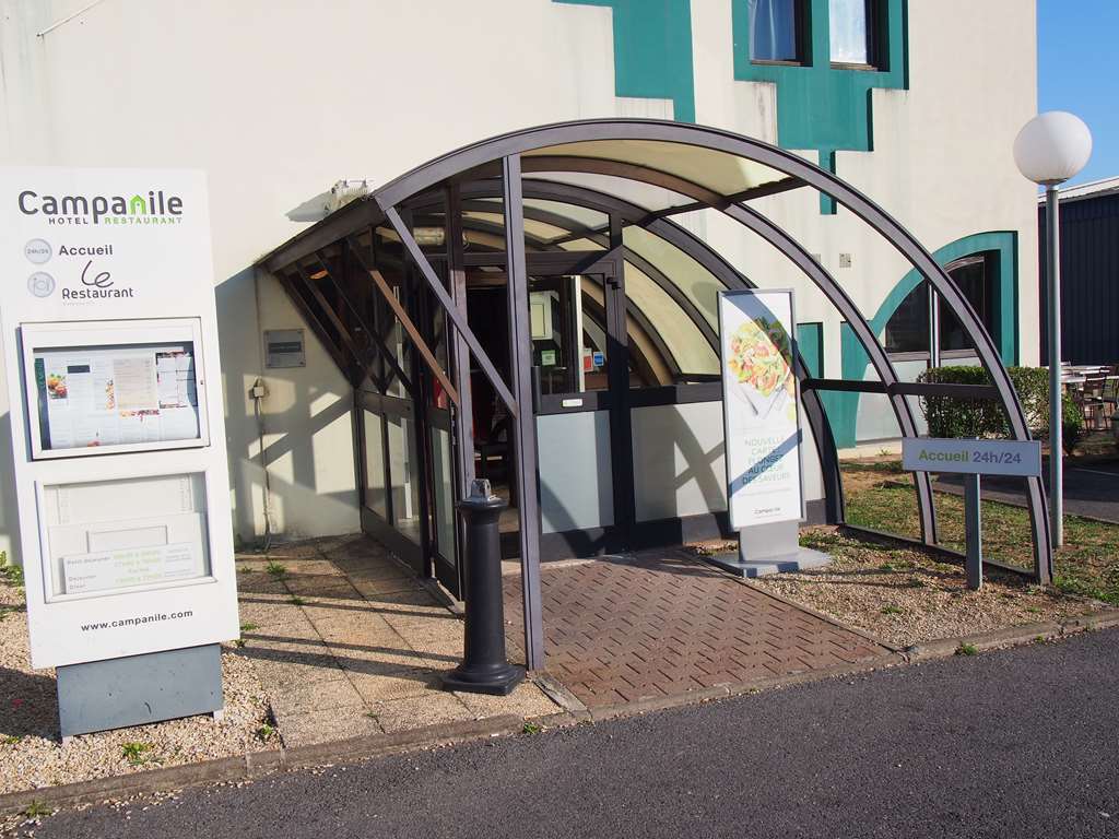 Campanile Livry-Gargan Hotel Exterior foto